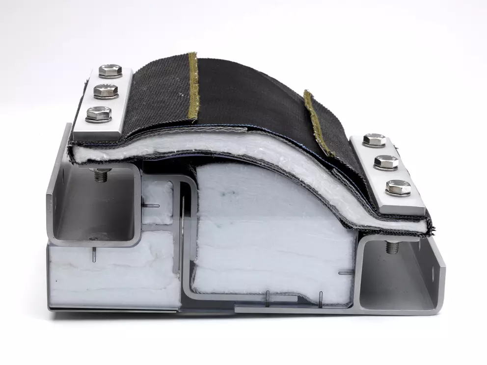 Cross-section view of a multi-layer insulation jacket or thermal pad.
