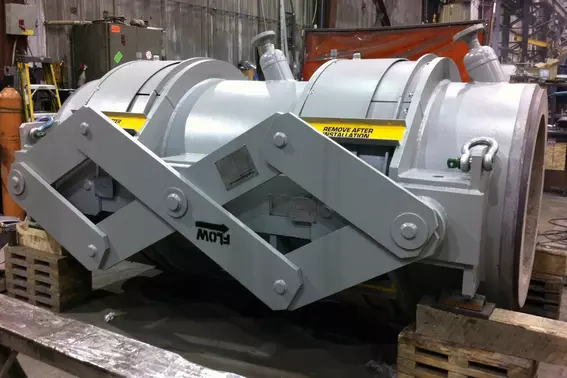 Expansion joint system ensuring secure flue gas sealing in an industrial facility in the USA.