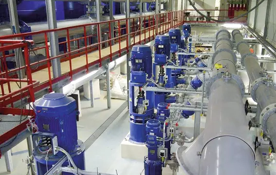 Vertikale Kreiselpumpen zur Versorgung von über 3,6 Millionen Kubikmetern Trinkwasser in den Niederlanden.