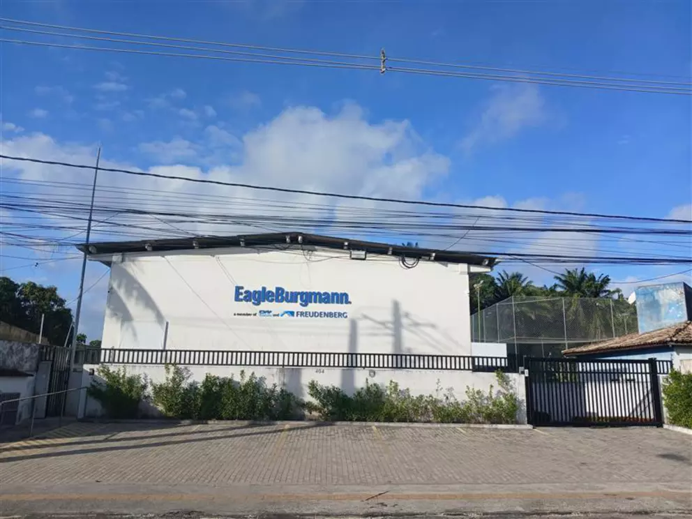 Fachada da unidade da EagleBurgmann em Lauro de Freitas, Brasil.