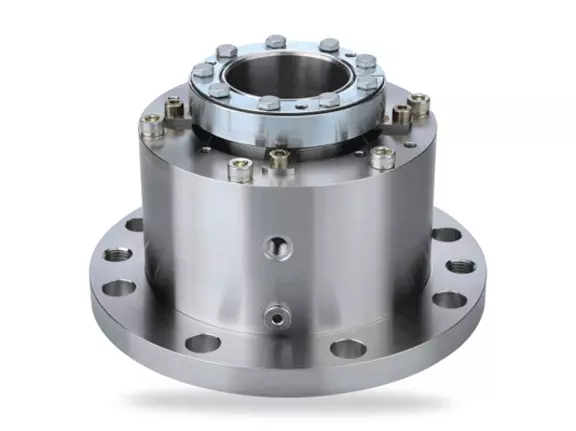 Industrial mechanical seal with flanged metal housing for dependable sealing performance in pumps, compressors, and rotating equipment.