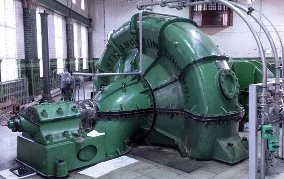 Retrofit auf geteilte Gleitringdichtung an historischer britischer Pumpwerksausrüstung in Deutschland.
